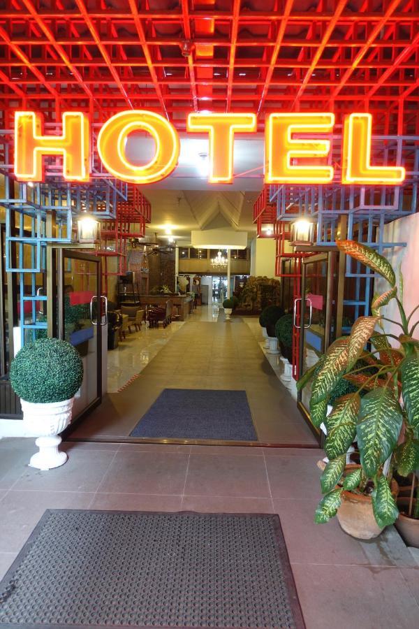 Serene Hotel 파타야 외부 사진